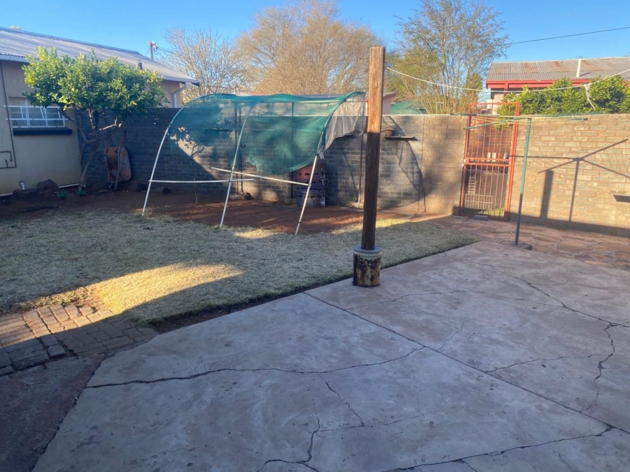 4 Bedroom Property for Sale in Kuruman Northern Cape